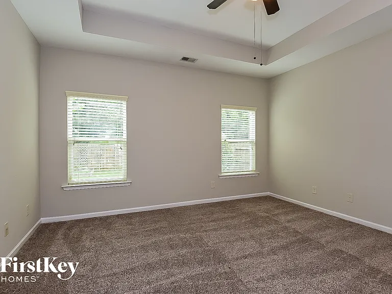 180 Renford Rd — Photo 9