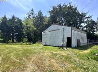 90884 Hollywood Ln, Coos Bay, OR 97420