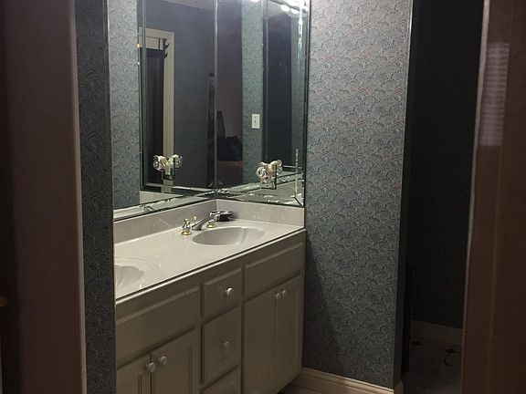 2nd image of 1070 Norwood Dr