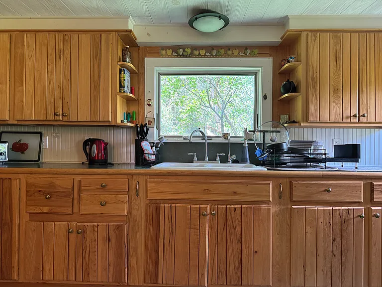 271 N Applegate Rd — Photo 9