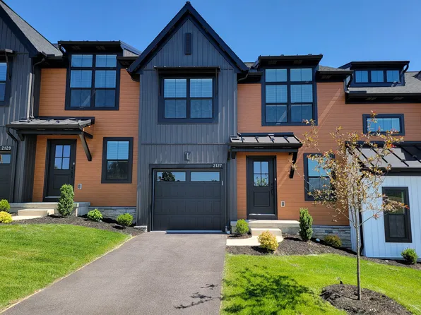 2127 S Autumn Chase Dr, Mechanicsburg, PA 17055