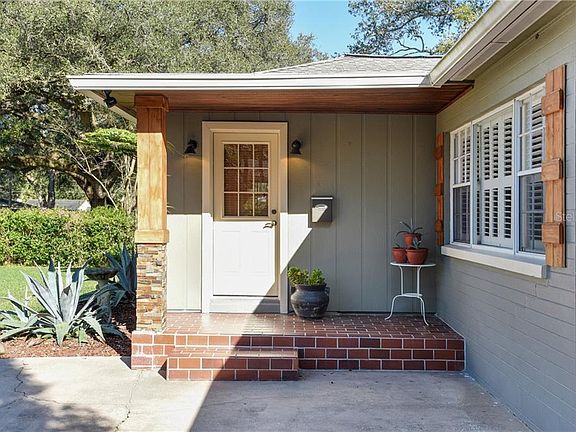3rd image of 2921 Helen Ave