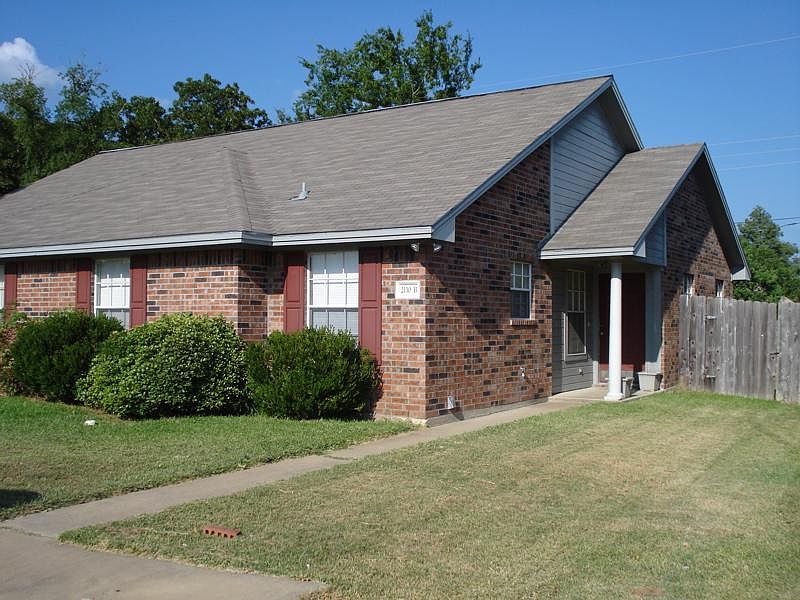 1st image of 2110 Hidden Hollow Cir #B