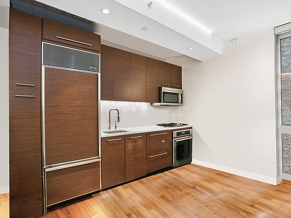 4th image of 39 E 29th St #6-E