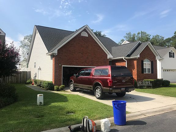 Garage and vinyl siding 