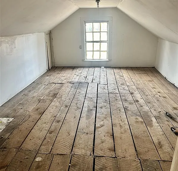 Upstairs storage area/attic space