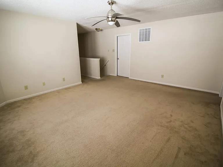 2605 Speedwell Ln — Photo 11
