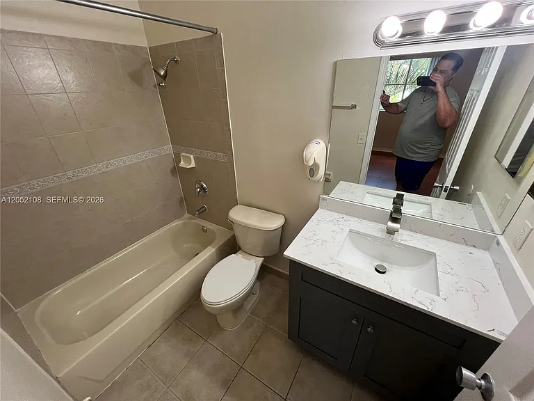 100 SW 15th Ave — Photo 39