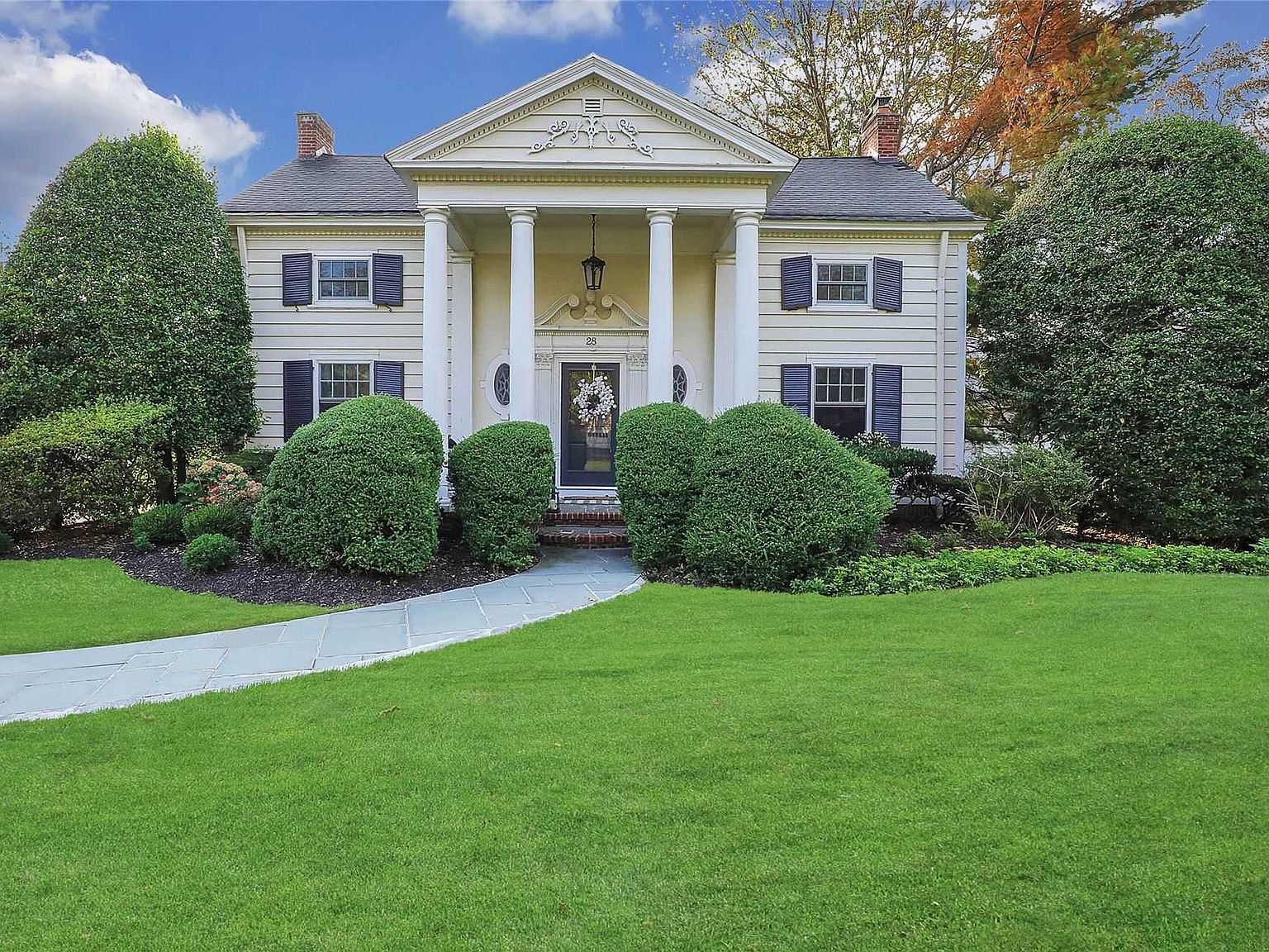 28 Sequams Ln, West Islip, NY 11795 Zillow