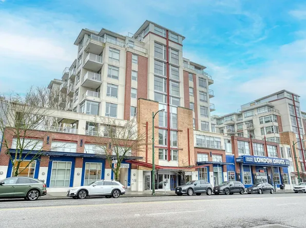 2228 Broadway W #710, Vancouver, BC V6K 0B1
