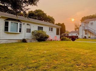 58 Springer Ave, Tiverton, RI 02878