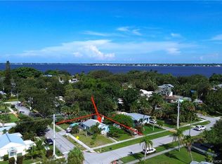 1017 NE Rio Ave, Jensen Beach, FL 34957