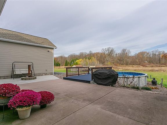 4th image of 2926 Westside Dr
