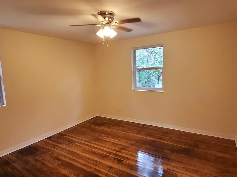 854 Allison St — Photo 19
