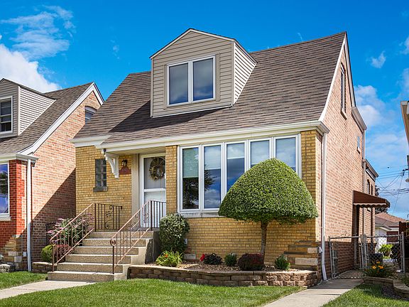2nd image of 6047 S Mulligan Ave