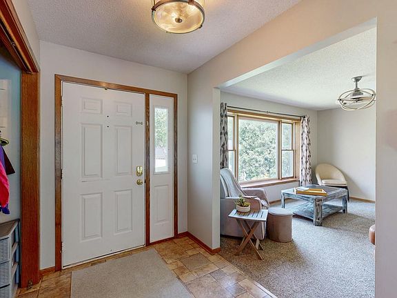 4th image of 2217 Regent Ln SW