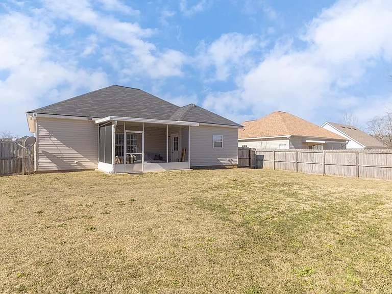130 Larkspur Ln — Photo 60