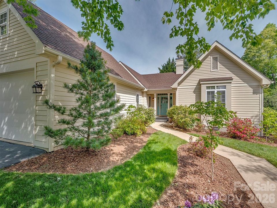 1st image of 90 Dunroy Dr
