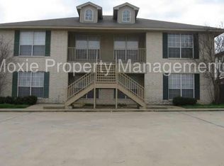 611 Race St APT B, Crowley, TX 76036