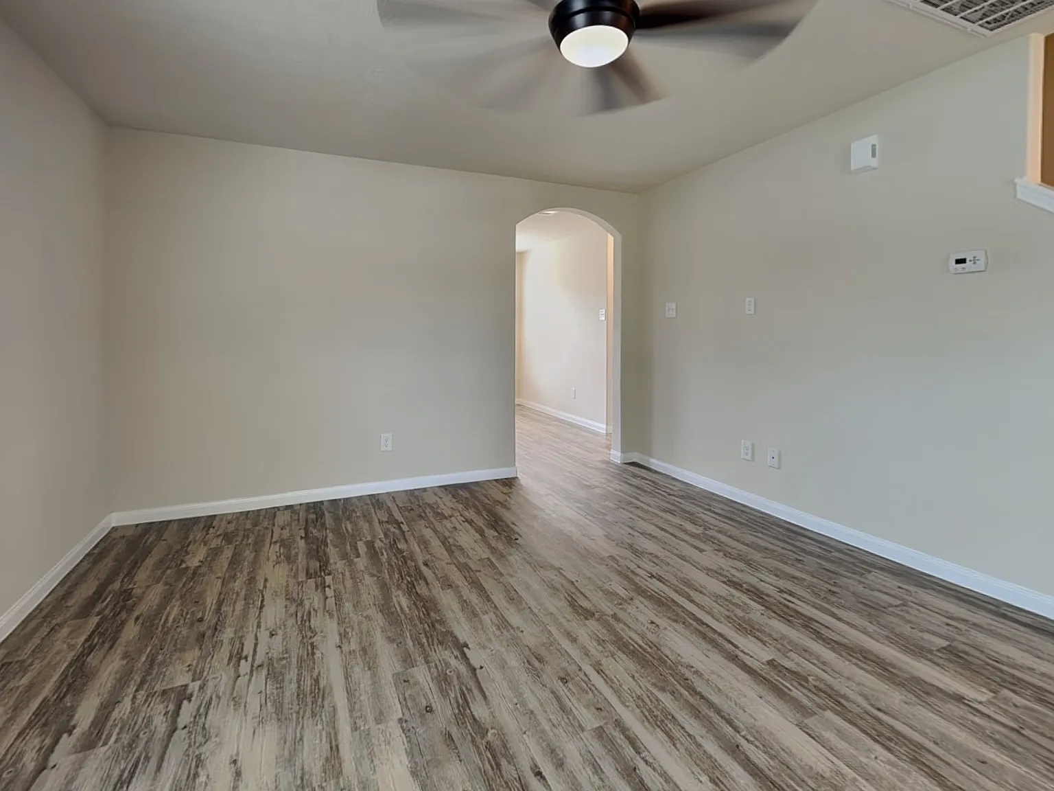 4 bed, 2.5 bath, 1736 sqft, $1,995 — Photo 3