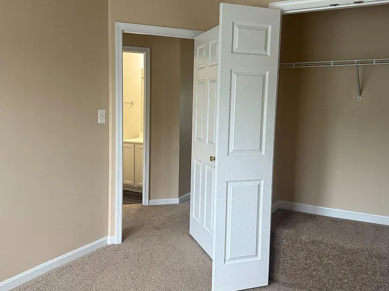 2202 Commissary Cir #208 — Photo 16