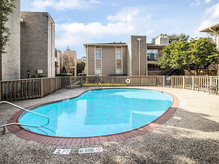 728 Bering Dr #K — Photo 17