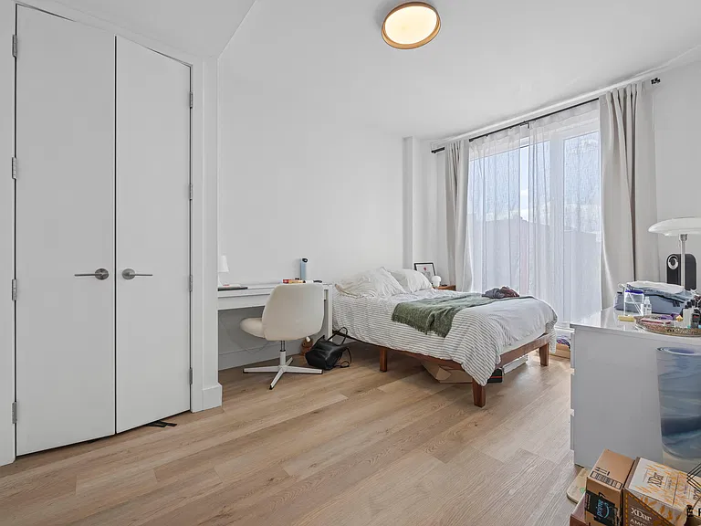 2045 Ocean Ave #503 — Photo 8