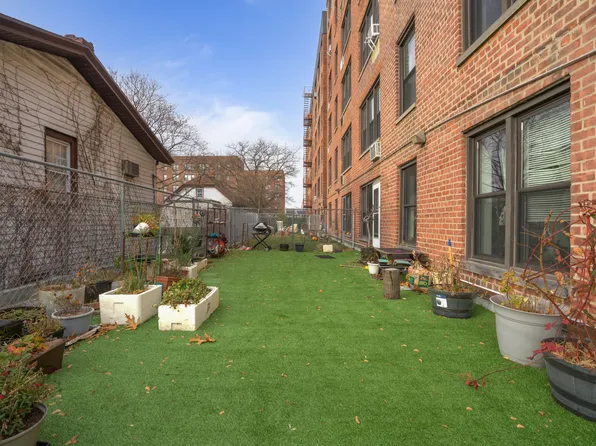 1075 Sheepshead Bay Road image 28 of 32