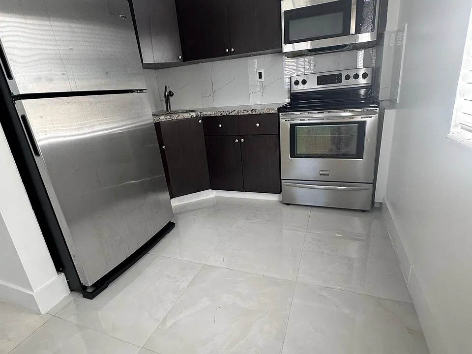Newly-renovated Kitchen!