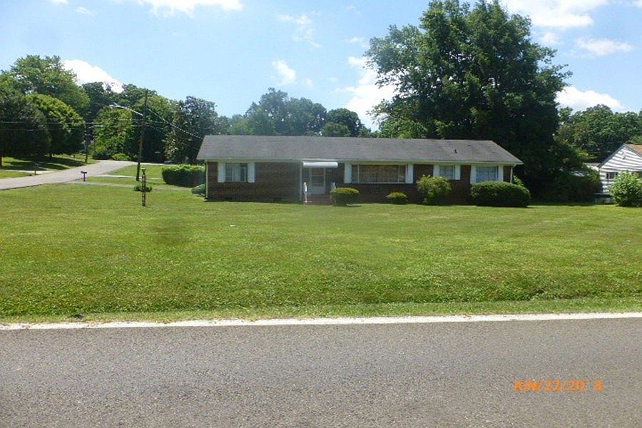 1st image of 3724 Essary Dr