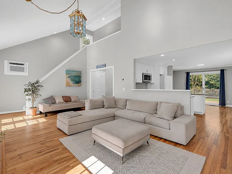 155 Little Fresh Pond Rd — Photo 3