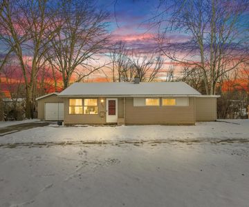 3556 Oakwood St, Ann Arbor, MI, 48104