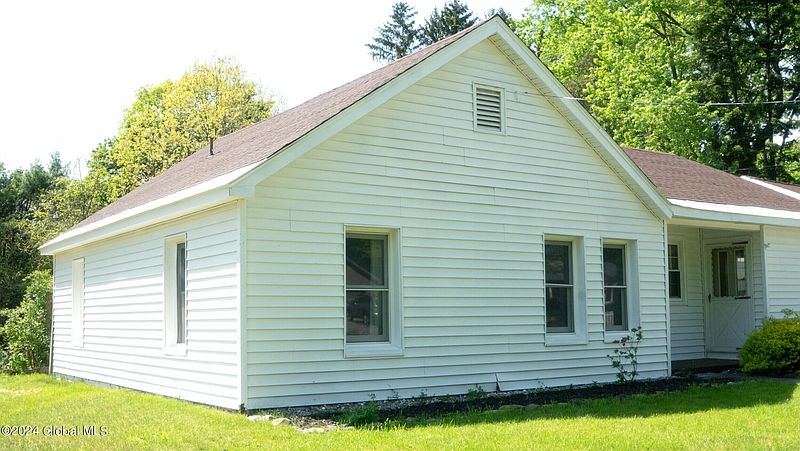 3rd image of 99 Feeder Street