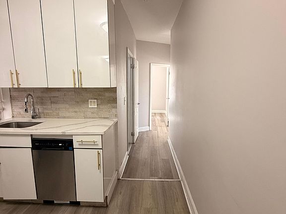 3rd image of 5300-02 Palisade Ave #203A
