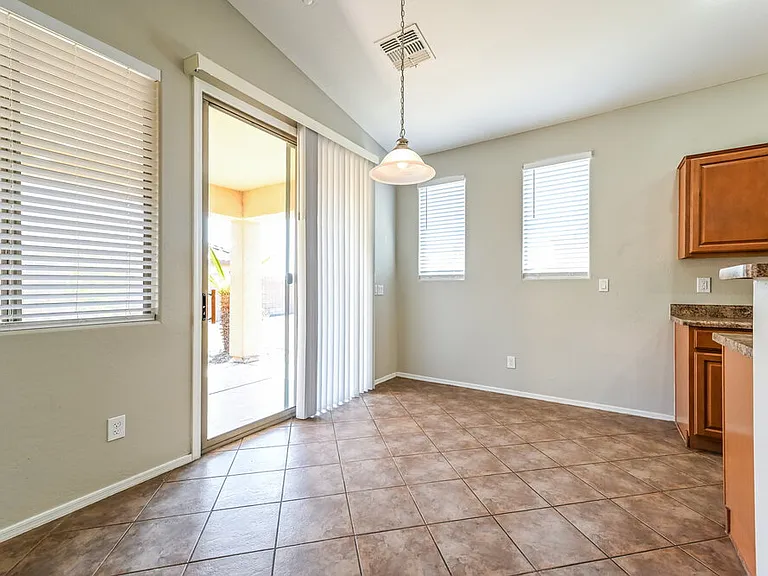 12137 W Dove Wing Way — Photo 5