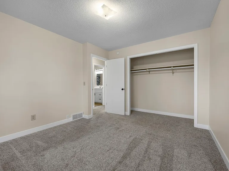 2221 82nd St W — Photo 29