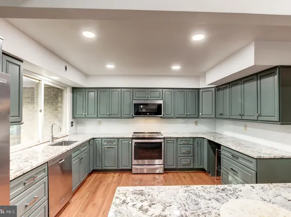 4209 Great Oak Rd, Rockville, MD 20853