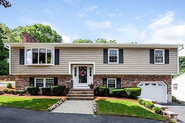 1st image of 40 Donnelly Dr