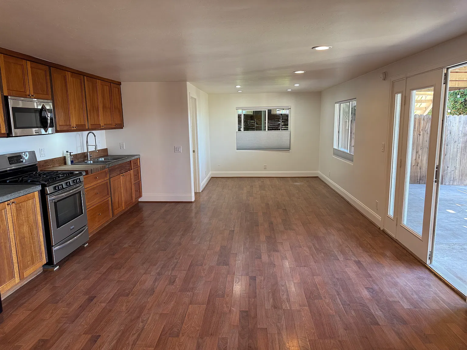Plumosa Court, Vista — Photo 2