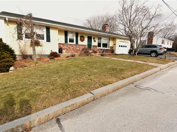 88 Carey Ct, Woonsocket, RI 02895