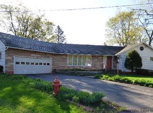 16 Garden Ct, Saugerties, NY 12477