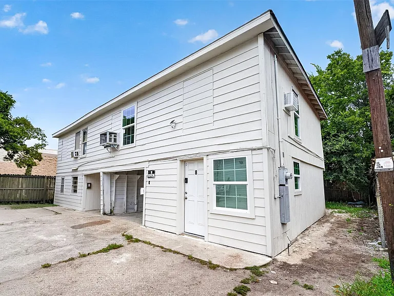 4901 Stimson St #7 — Photo 3