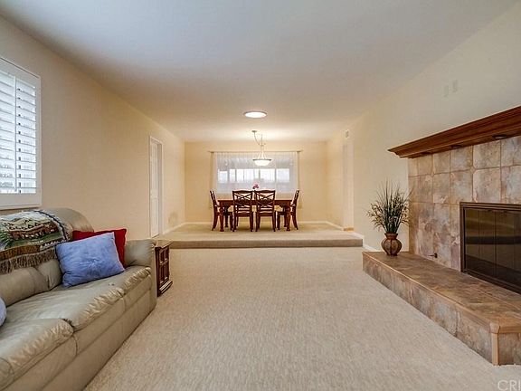 5th image of 42 W Sidlee St