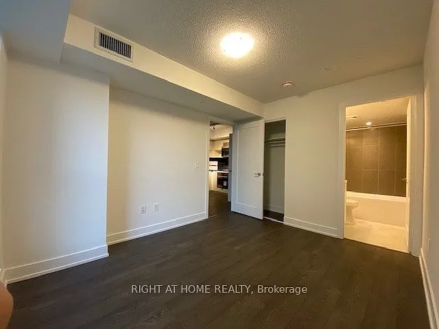 9 Mabelle Ave #2821 — Photo 18