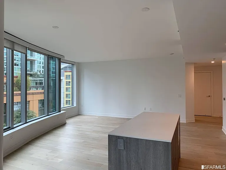 201 Folsom St #7G — Photo 4