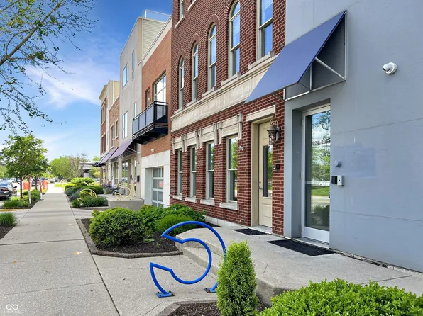 1026 Jackson St, Columbus, IN 47201