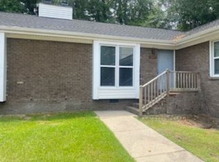 5706 Five Sisters Ct, Fayetteville, NC 28311