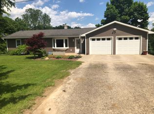 10765 Okemos Rd, Portland, MI 48875