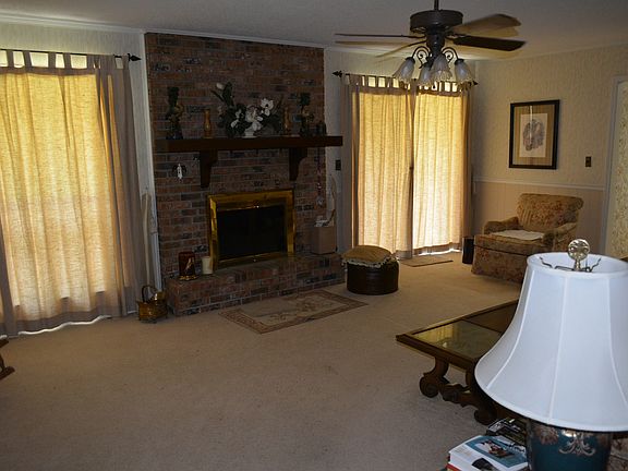 5th image of 30 Cypress Dr
