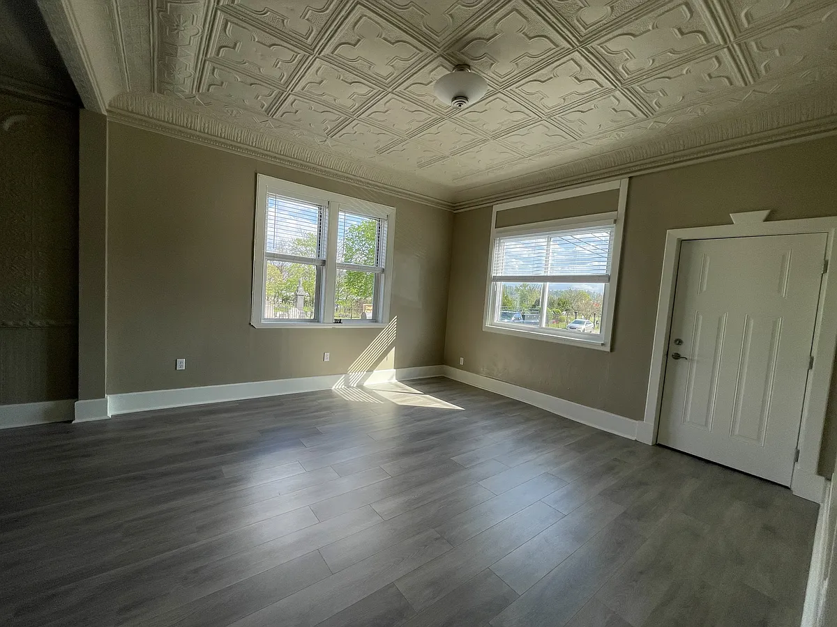 Living Room - 1800 Niggel St #3